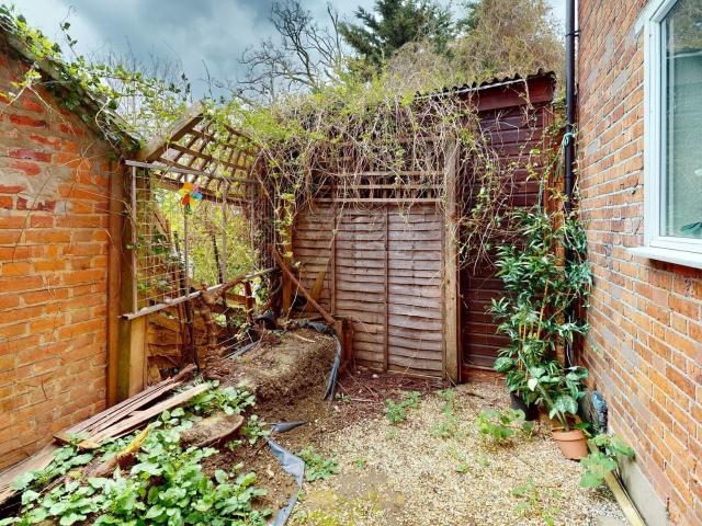 Studio to rent on Anson Road, London