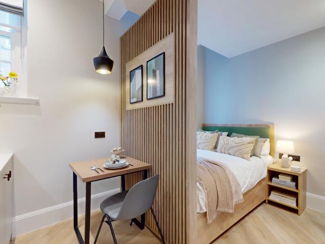 Studio to rent on Draycott Avenue, London
