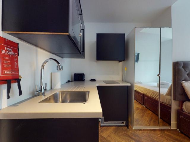 Studio to rent on Draycott Avenue, London