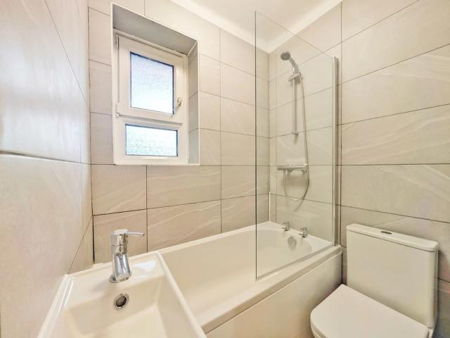 Studio to rent on Lordship Terrace, London