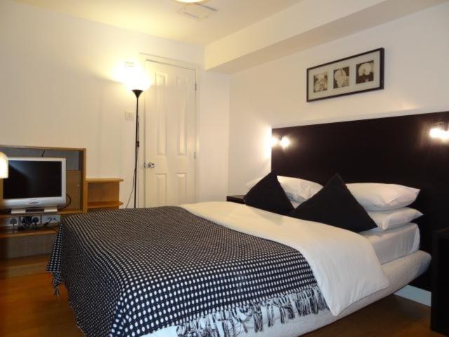 Studio to rent on Mabledon Place, London