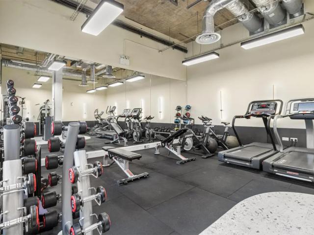 Studio to rent on Market Road, London