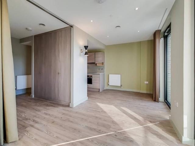 Studio to rent on Olympic Way, London