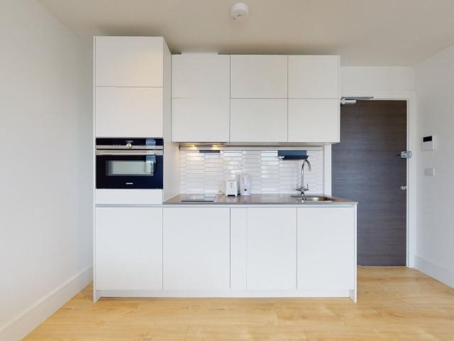 Studio to rent on Olympic Way, London