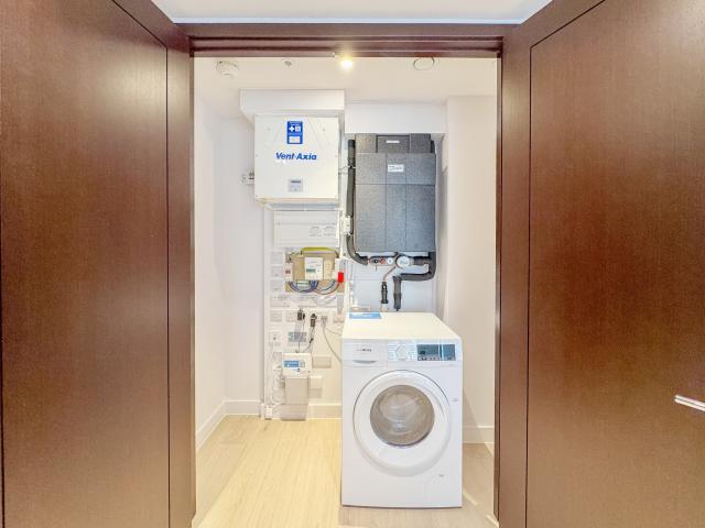 Studio to rent on Paddington Green, London