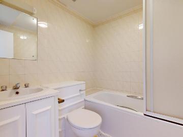 Studio to rent on Sloane Avenue, London