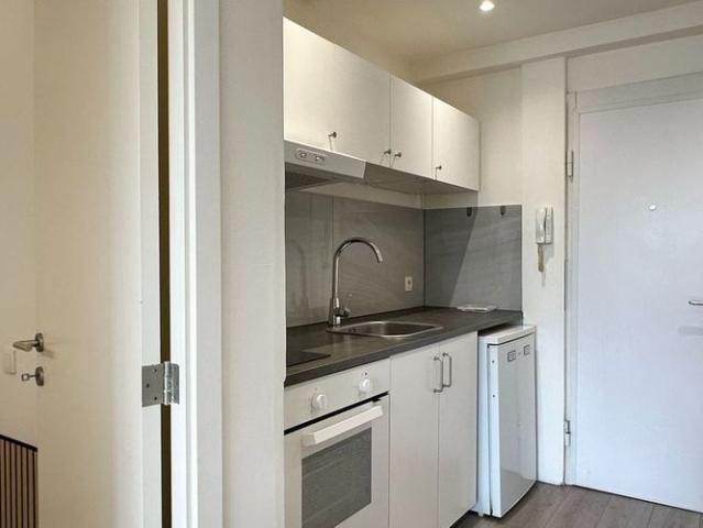 Studio te huur in Antwerpen voor € 680 met 1 slaapkamer