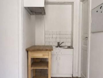 Studio te huur in Forchies la Marche voor € 515 met 1 slaapkamer