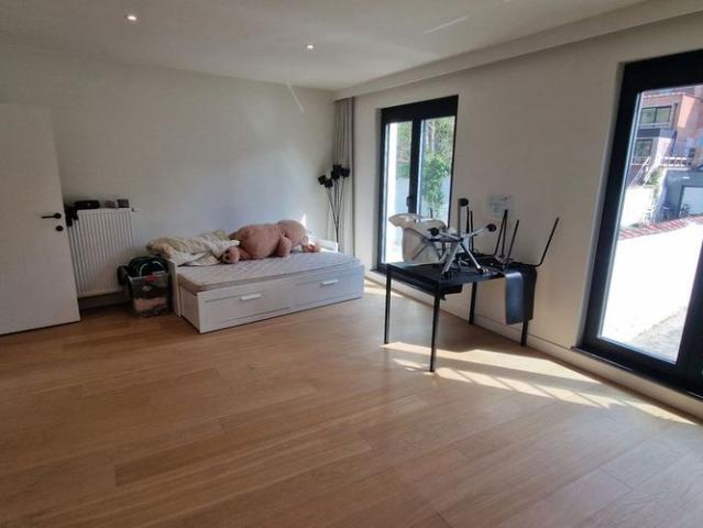 Studio te huur in Leuven voor € 950 met 1 slaapkamer