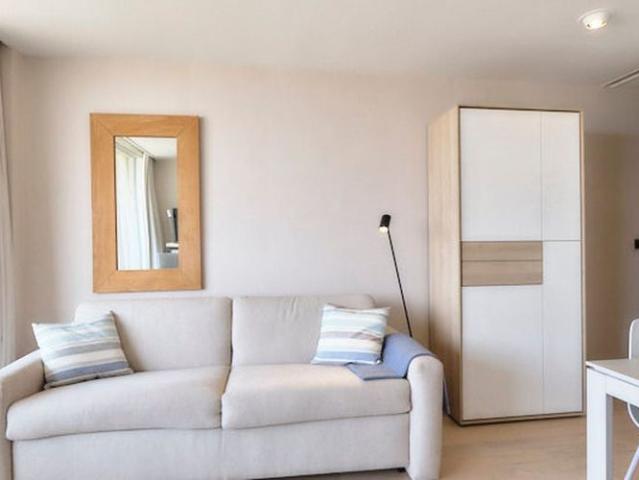 Studio te huur in Oostende voor € 915 met 1 slaapkamer