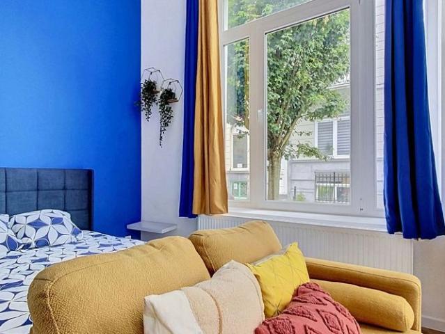 Studio te huur in Sint Jans Molenbeek voor € 750 met 1 slaapkamer
