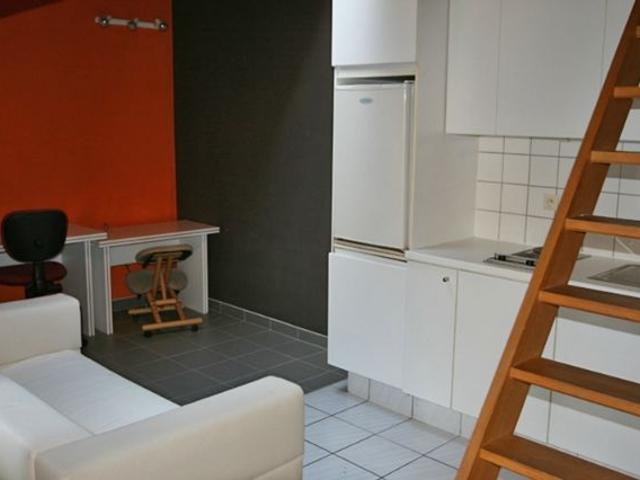 Studio te Wagenmakersstraat 83 Kortrijk, WB1 490 €/maand. Pand Code: WB1