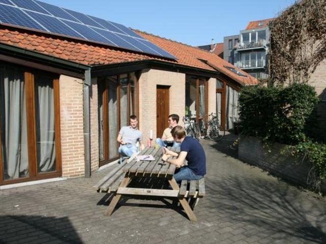 Studio te Wagenmakersstraat 83 Kortrijk, WH5 620 €/maand. Pand Code: WH5