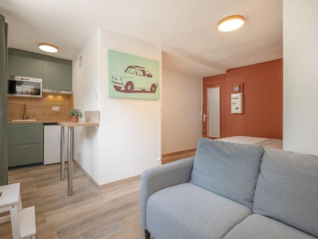 STUDIO + TERRASSE BD LIBERATION 13001