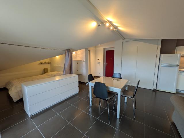 STUDIO + TERRASSE + GARAGE ET PARKING Alby sur Chéran