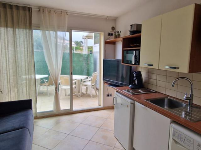 Studio + terrasse + parking privatif avec accès direct plage