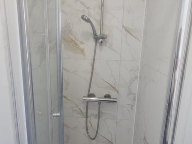 Studio Unit with En Suite & shared Kitchen, SE23