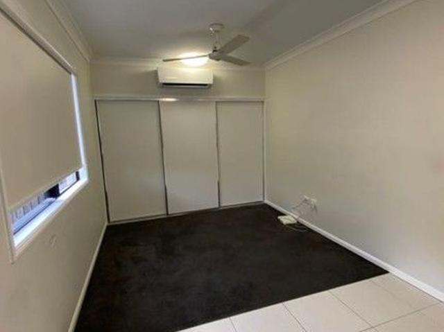 STUDIO UNIT IN THE VILLAGE OONOONBA