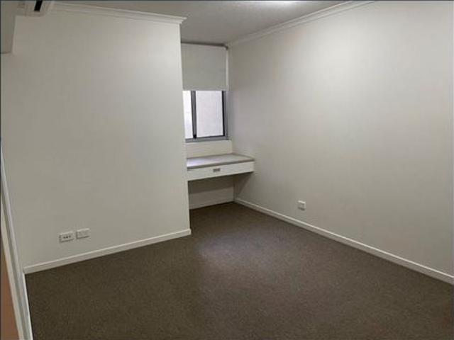 Studio Unit in Prime Location!