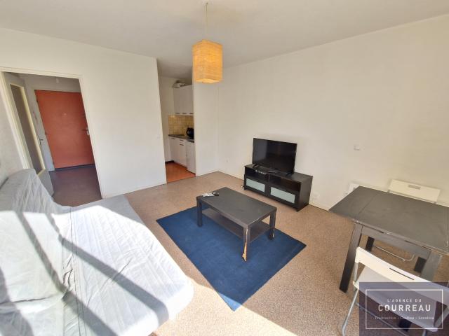 studio vendu loué meublé de 25.14m2 avec terrasse et parking privatif