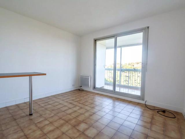 STUDIO VIDE 500 AV BEL AIR VILLENEUVE LOUBET
