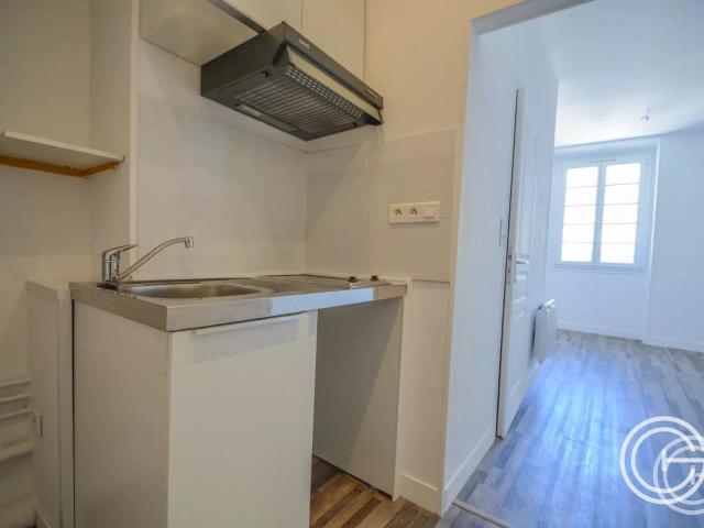 STUDIO VIDE 9 ALEXANDRE MARI VIEUX NICE