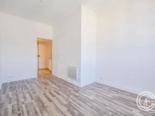 STUDIO VIDE 9 ALEXANDRE MARI VIEUX NICE