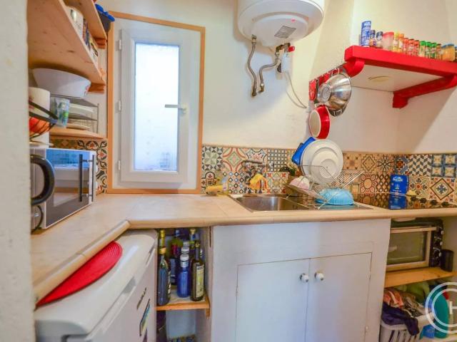 STUDIO VIDE 28 RUE PAIROLIERE VIEUX NICE