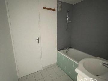 STUDIO VIDE AVENUE VICTOR HUGO