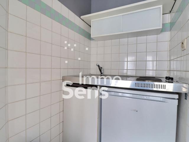STUDIO VIEUX LILLE PROCHE CATHO ET CITADELLE