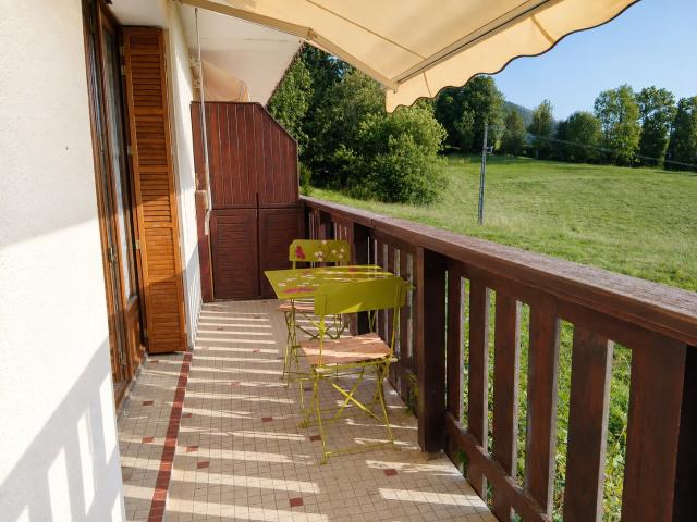 Studio vue dégagée, balcon et calme à La Chenevarie, à 4 minutes du village de Lans en Vercors