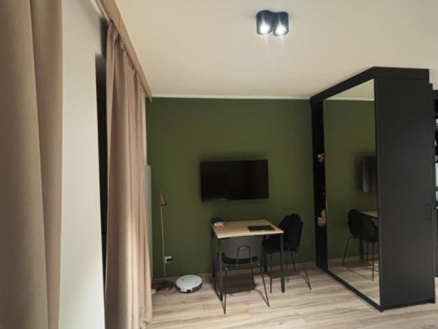 Studio Zimmer Mobiliert