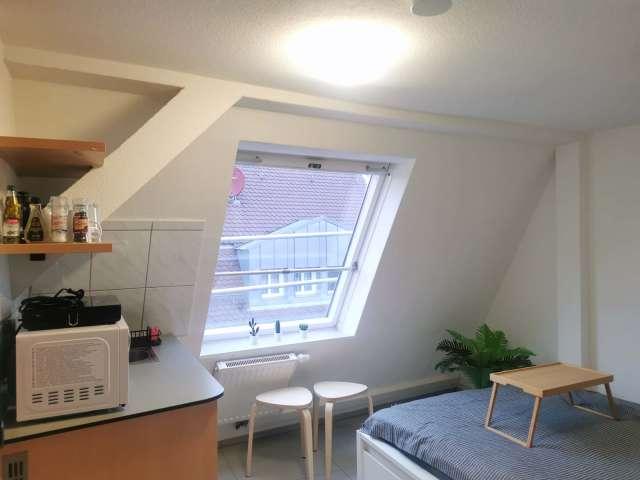 Studio zu vermieten im Rathaus, Stuttgart