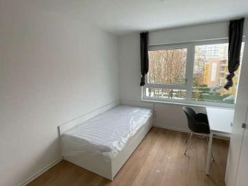 Friedrichsfelde, Berlin U-Bahn