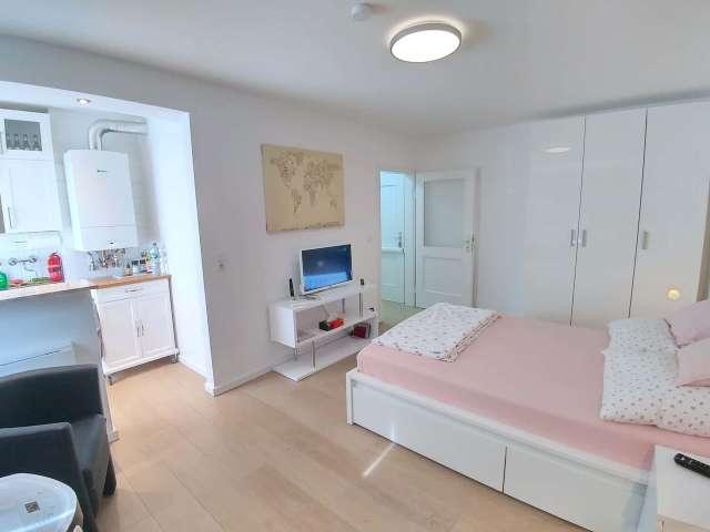 Studio zu vermieten in Köln