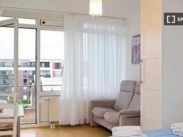 Studio zu vermieten in Köln