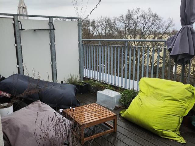 Studioapartment mit Süd Dachterrasse und Aufzug – 3 Gehminuten