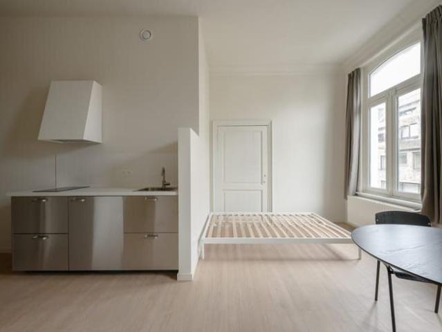 STUDIOS FOR RENT FOR STUDENTS !