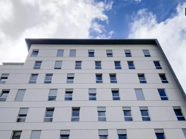 Studios for rent in a residence in Benfica