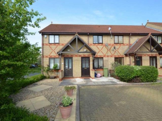 Studley Knapp, Walnut Tree MK7, 2 bed end terrace house to rent, £1,350 pcm | PrimeLocation