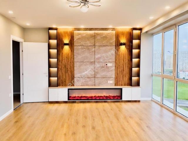 Stüdyo 24'te Göl Ve Kanal İstanbul Manzaralı 5+1 Dublex Daire