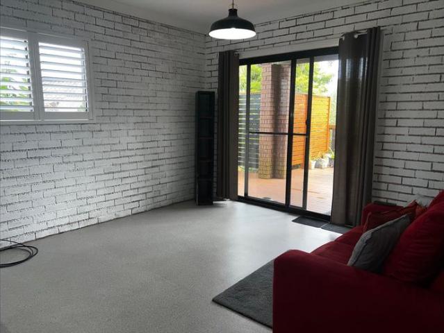 Stuido Flat includes Utilities