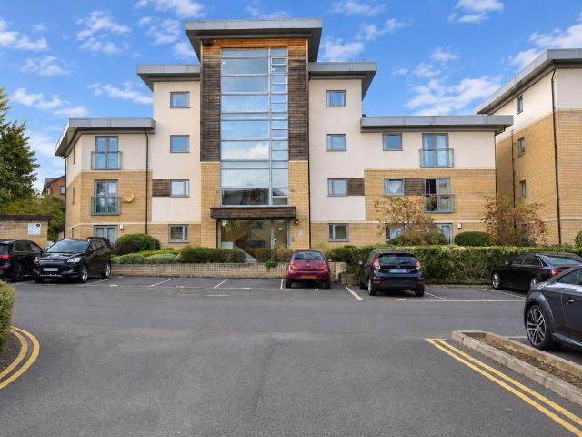 Stukeley Meadows, Huntingdon PE29, 2 bed flat to rent, £1,100 pcm | PrimeLocation