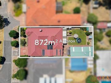 Stunner in Ashley Gardens Estate with Park facing frontage / 874sqm Land !