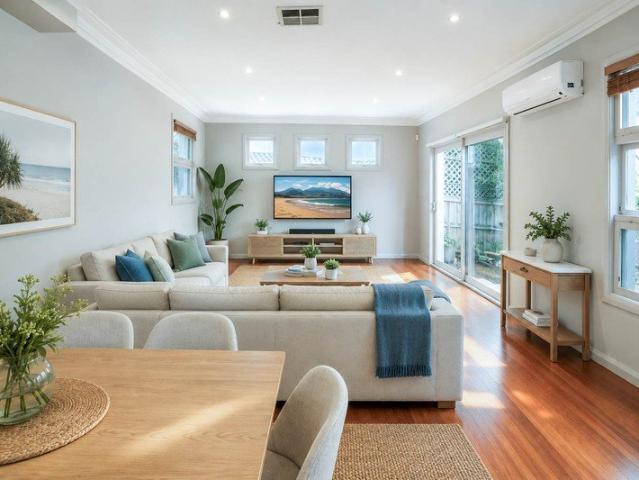 STUNNER! THE PERFECT FAMILY HOME!