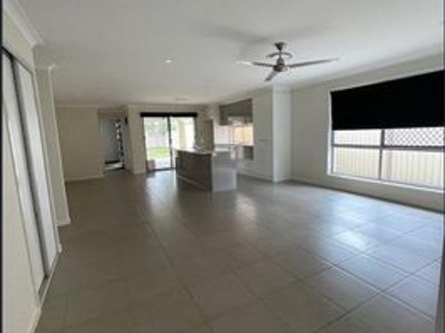 Stunning 4‑Bed, 2‑Bath Home with Media Room & Modern Kitchen