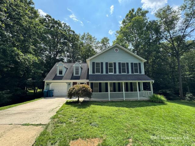 Stunning 4 Bed 3.5 Bath Home With Deck And Patio In Desired Middle Valley
