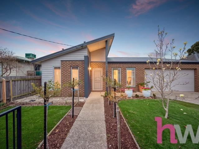 Stunning 4 Bed Family Home with Huge Entertaining Area in Norlane