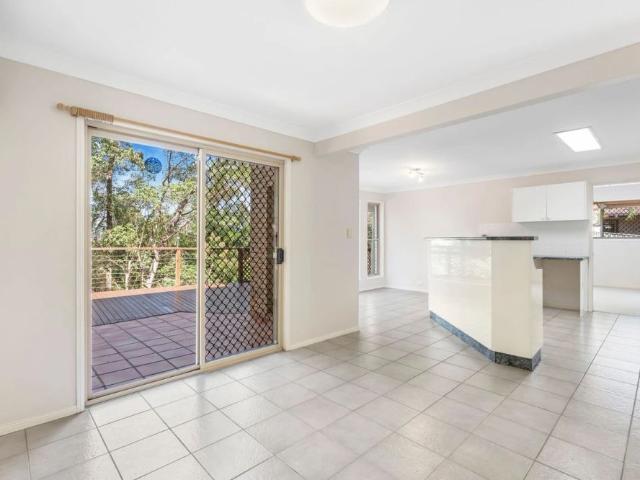 STUNNING 4 BEDROOM, 3 BATHROOM HOUSE IS THE PERFECT FAMILY HOME!