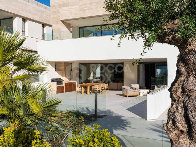 Stunning 4 Bedroom Ground Floor Apartment in Epic Phase 3, Marbella Golden Mile